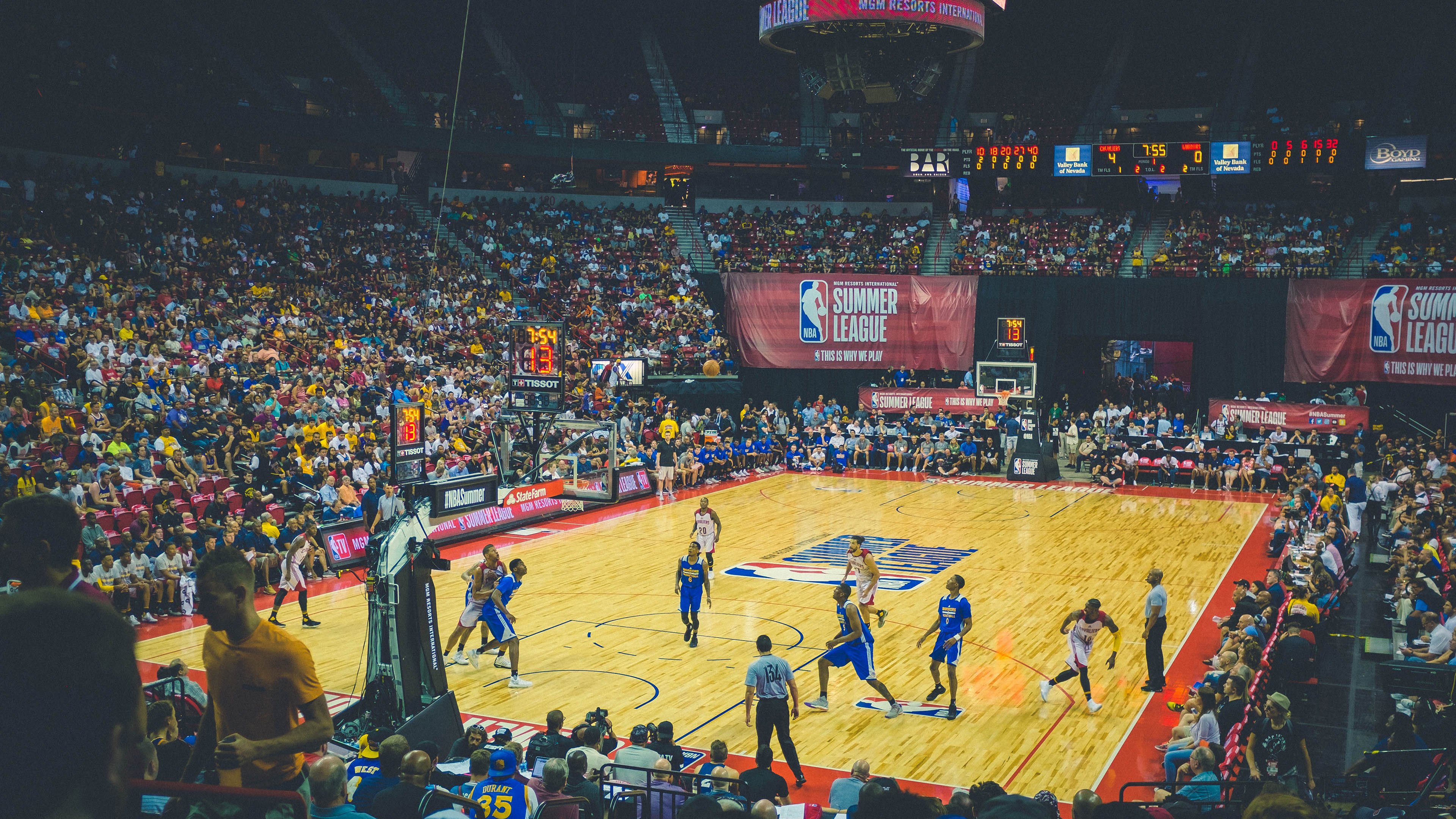 JackeyLove焦点对战，C罗与60激战FPX分钟，出色发挥胜负难料！比赛高潮迭起